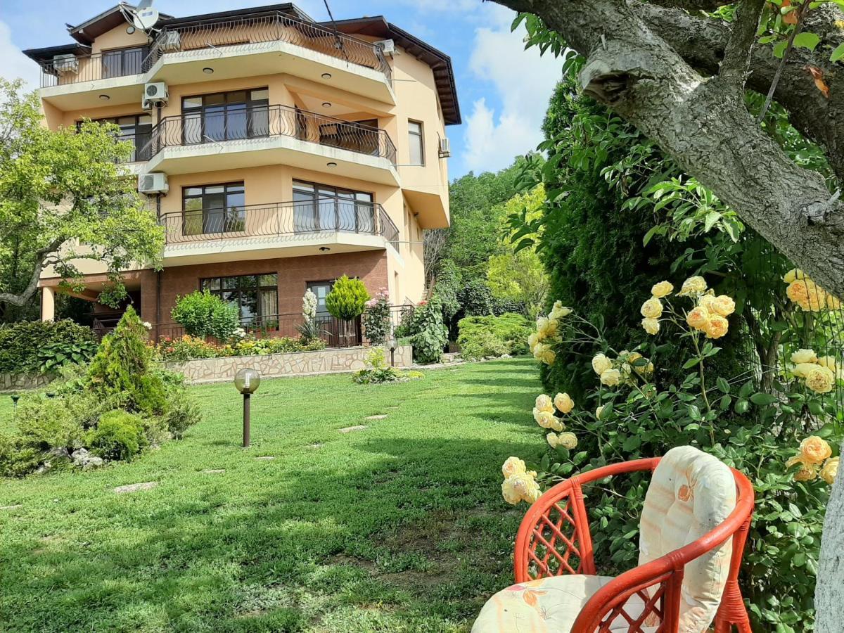 Villa Prolet General-Kantardzhievo Eksteriør billede